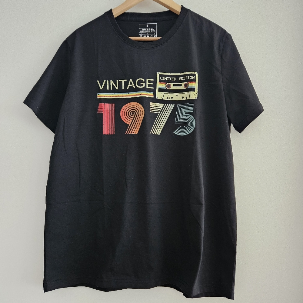Vintage 1975 Men's Black T-Shirt Size L NWOT